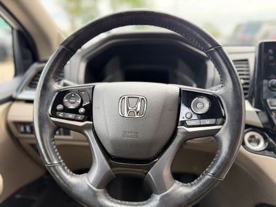 2020 Honda Odyssey Elite Navigation system: Honda Satellite-Linked Navigati