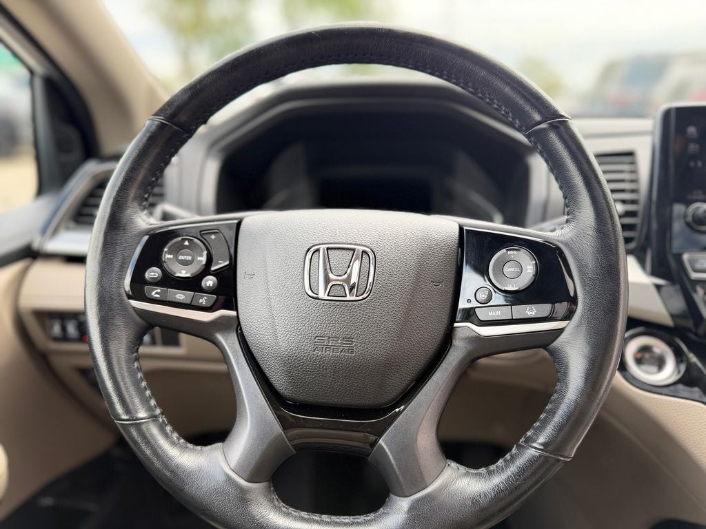 2020 Honda Odyssey Elite Navigation system: Honda Satellite-Linked Navigati