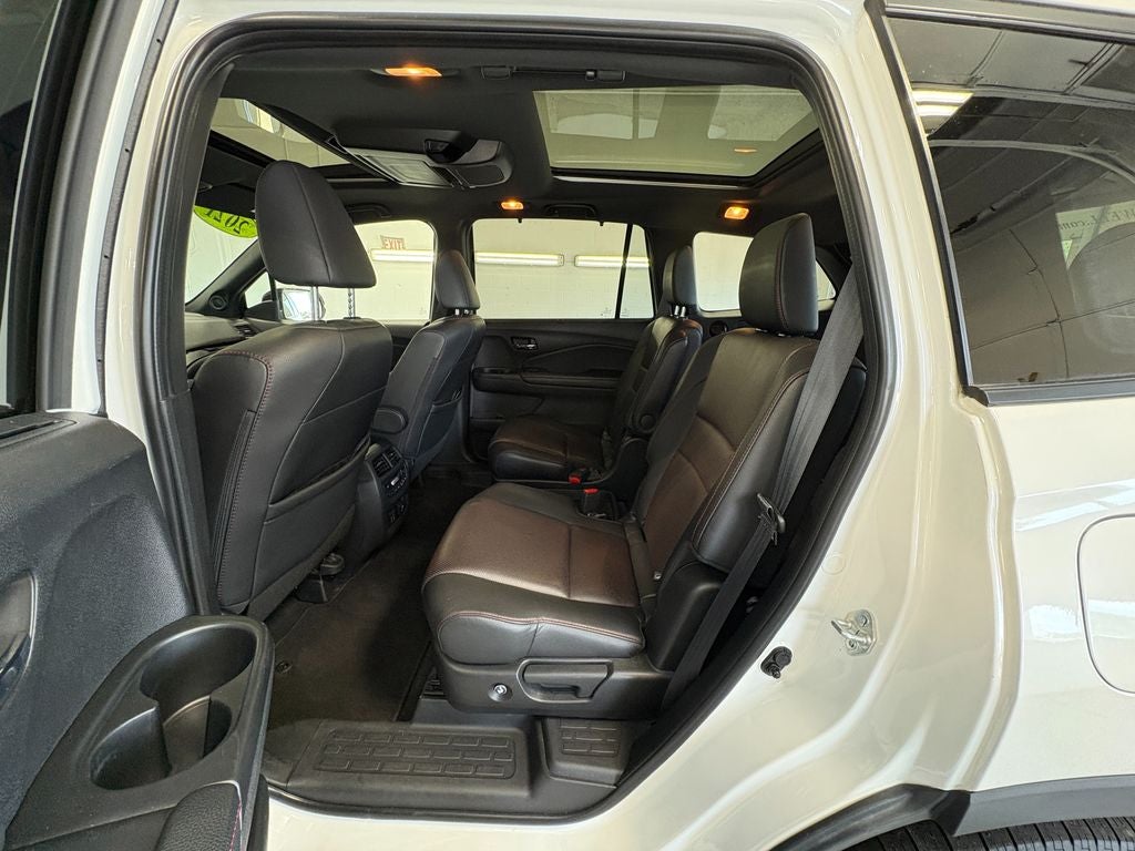 2021 Honda Pilot Black Edition Navigation system: Honda Satellite-Linked Navigati