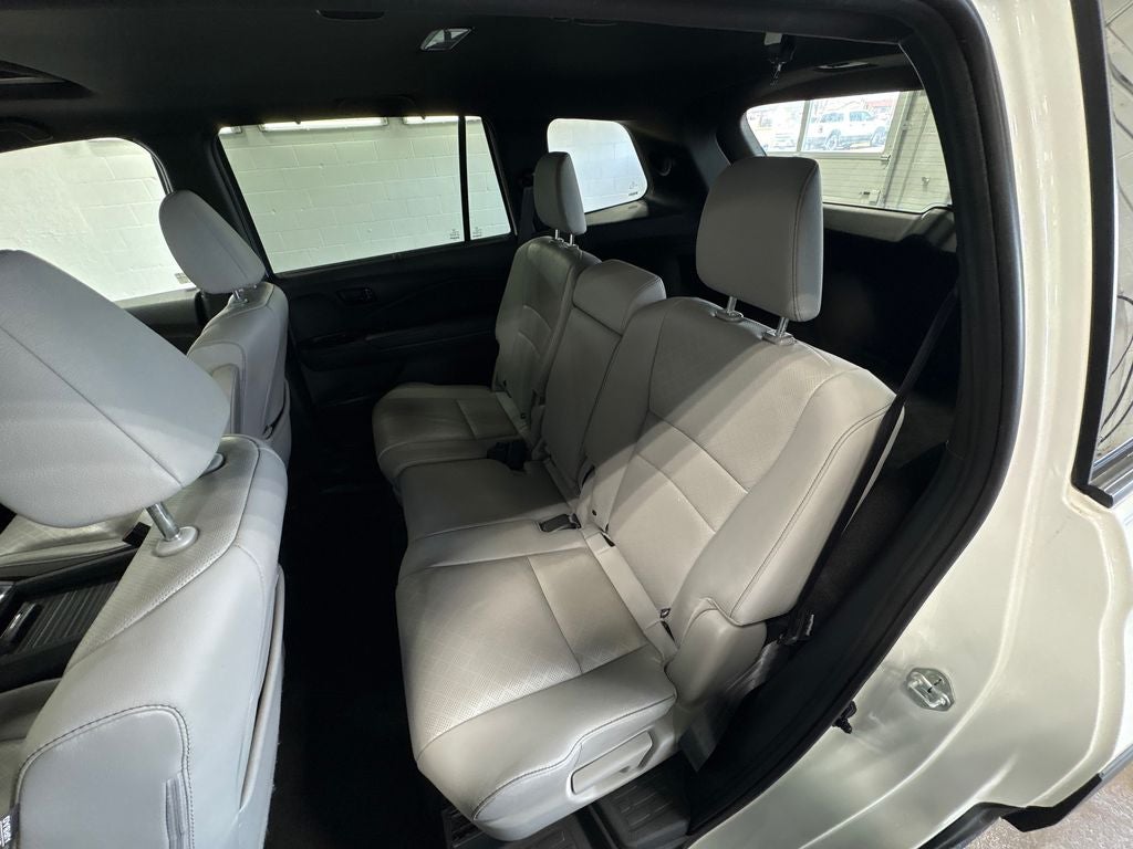 2022 Honda Passport Elite Power moonroof