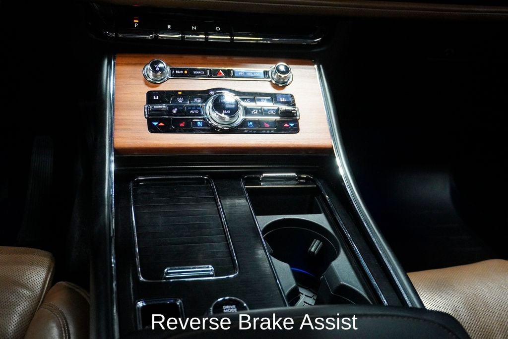 2020 Lincoln Aviator Reserve Panoramic Moonroof & Navigation System