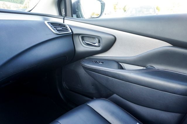 2024 Nissan Murano SV Navigation & Full Pano Moonroof