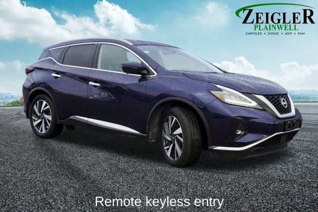 2024 Nissan Murano SL Power moonroof & Navigation System