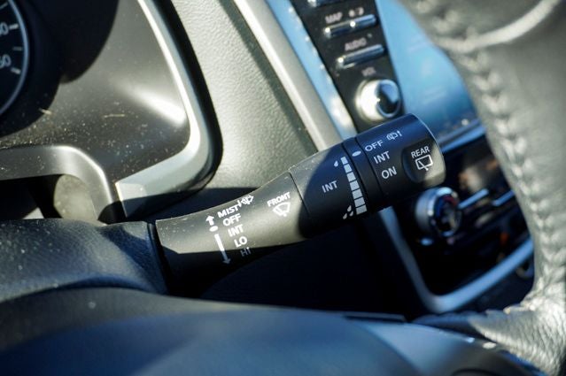 2024 Nissan Murano SL Power moonroof & Navigation System