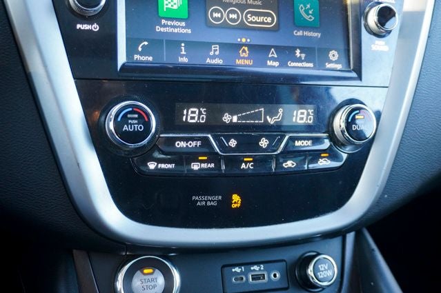 2020 Nissan Murano Platinum Power moonroof & Navigation System