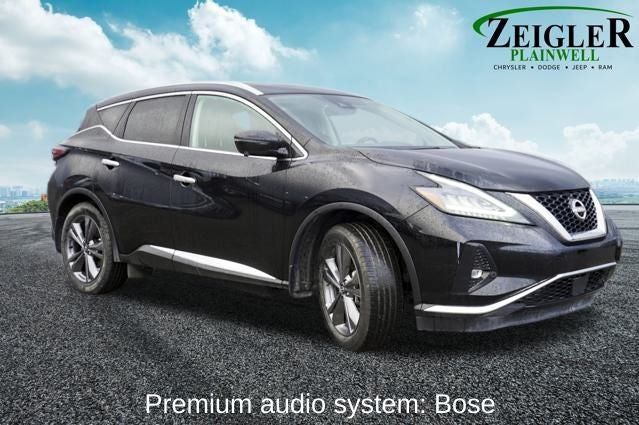 2023 Nissan Murano Platinum Power moonroof & Navigation System