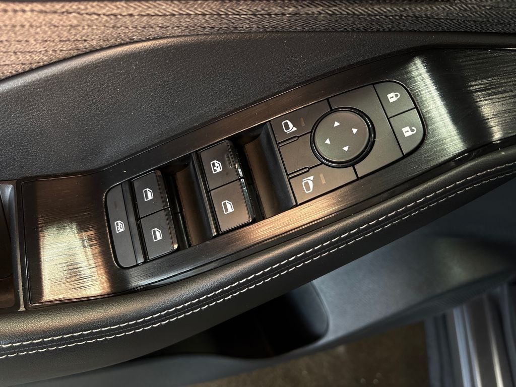 2022 Nissan Rogue SV Rear Parking Sensors