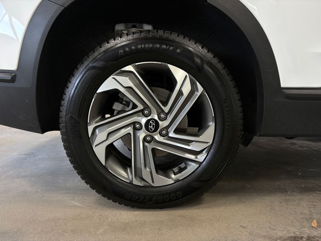 2023 Hyundai Santa Fe SEL Navigation System