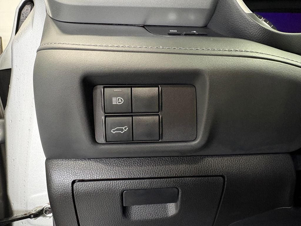 2022 Toyota Highlander Hybrid LE