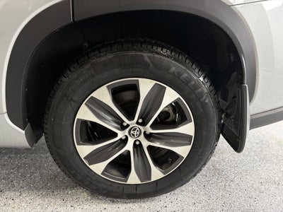 2022 Toyota Highlander Hybrid LE