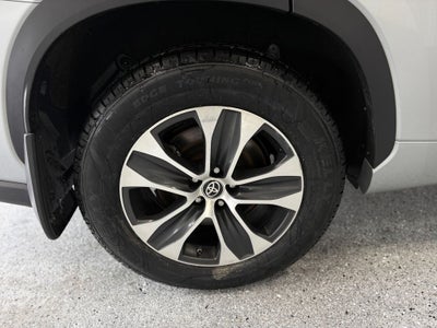 2022 Toyota Highlander Hybrid LE