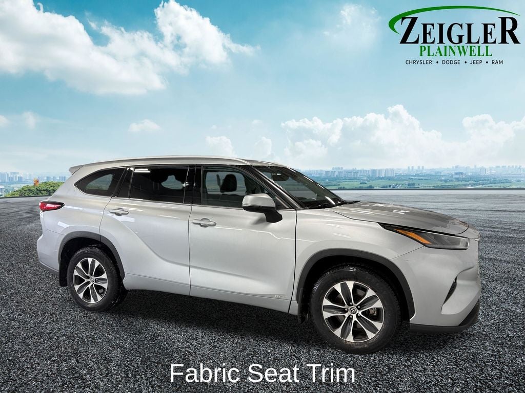 2022 Toyota Highlander Hybrid LE