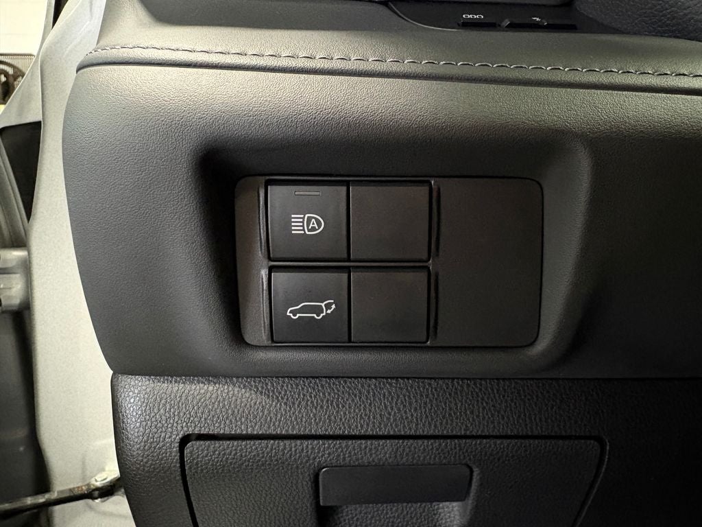 2022 Toyota Highlander Hybrid XLE Power moonroof