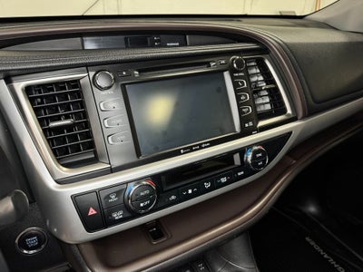 2018 Toyota Highlander XLE Power moonroof