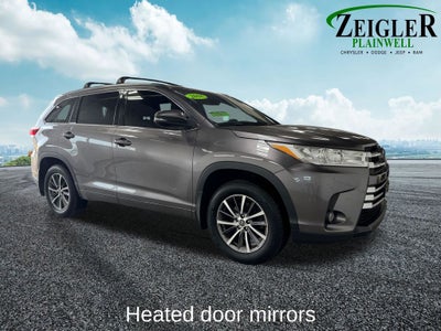 2018 Toyota Highlander XLE Power moonroof