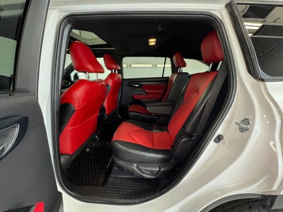 2024 Toyota Highlander Platinum