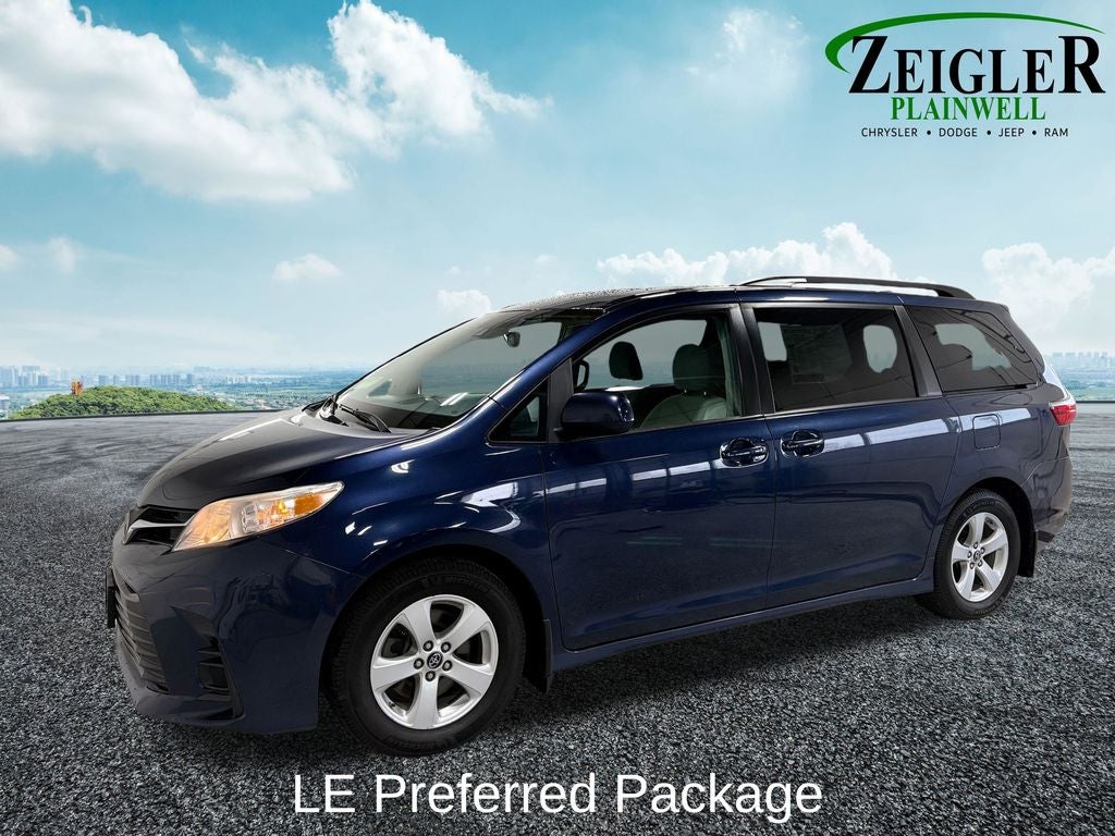 2019 Toyota Sienna LE 8 Passenger