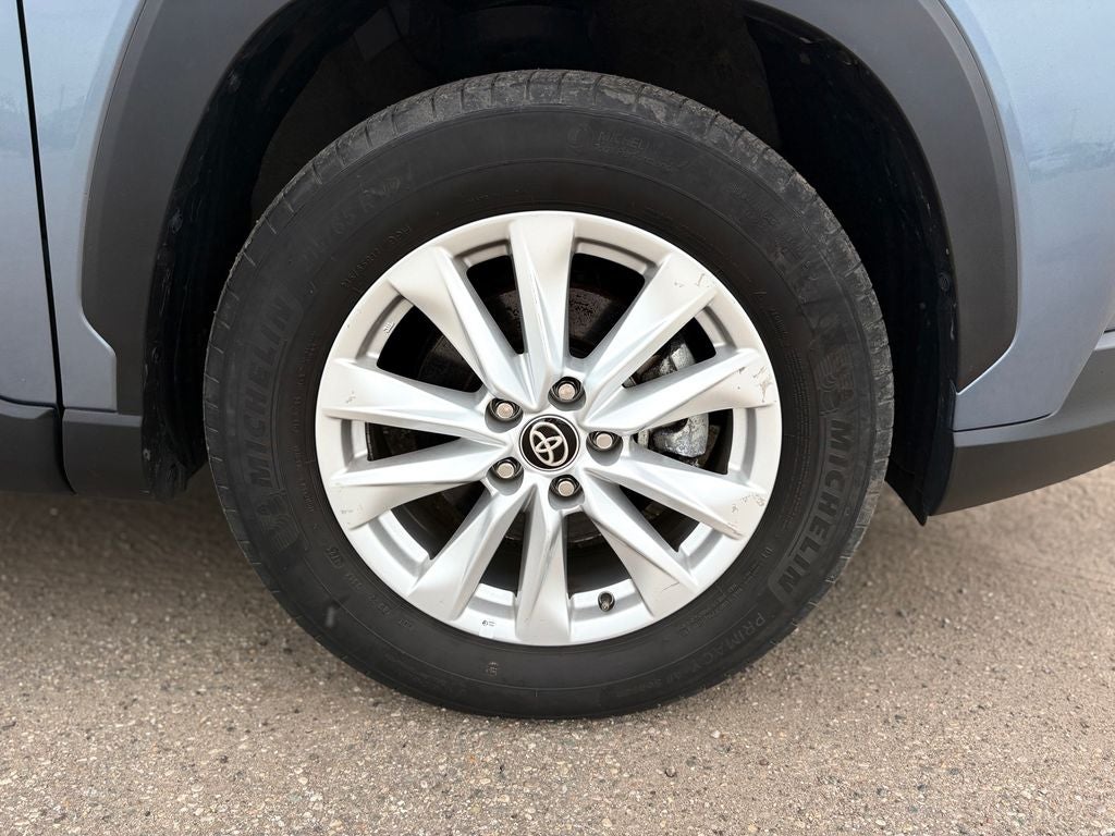 2024 Toyota Corolla Cross LE