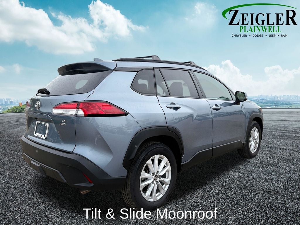 2024 Toyota Corolla Cross LE