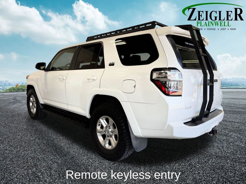 2017 Toyota 4Runner SR5 Exterior Parking Camera Rear