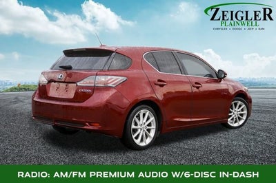 2013 Lexus CT 200h Navigation System & Power moonroof