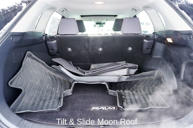 2020 Toyota RAV4 Hybrid XLE Moonroof & Backup Camera