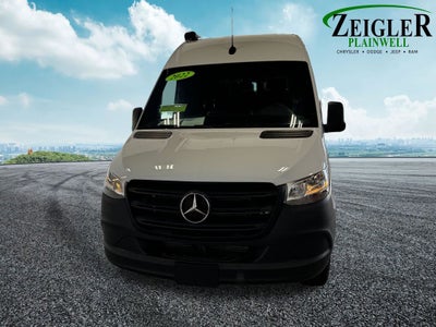 2022 Mercedes-Benz Sprinter 2500 Cargo 144 WB