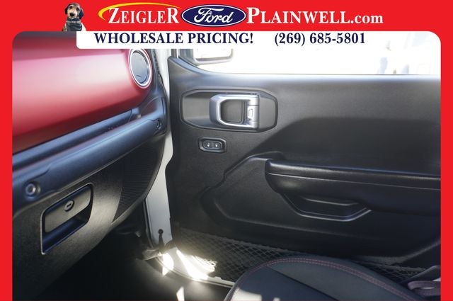 2021 Jeep Gladiator Rubicon 3.6 L V6 Sunrider Top Alpine Audio Rear