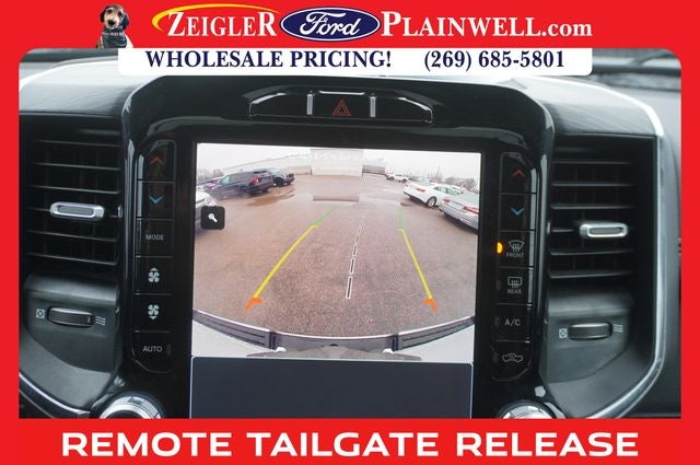 2024 RAM 1500 Laramie Crew Cab 4x4 PANORAMIC ROOF HEATED LEATHER 5.7 L H