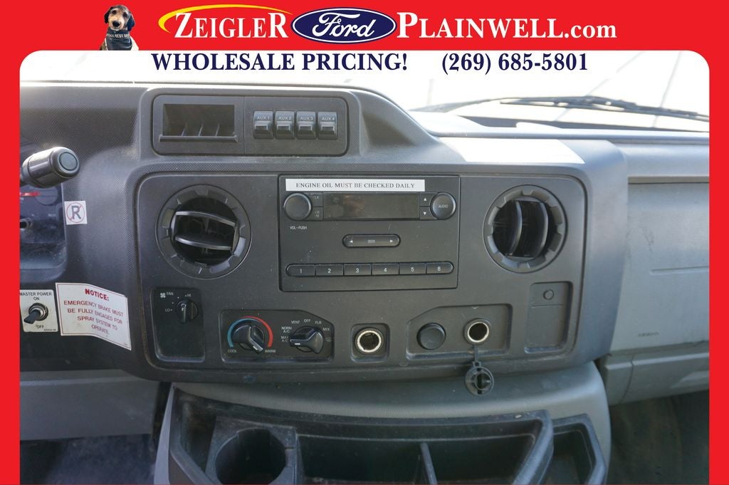 2011 Ford E-450SD Base