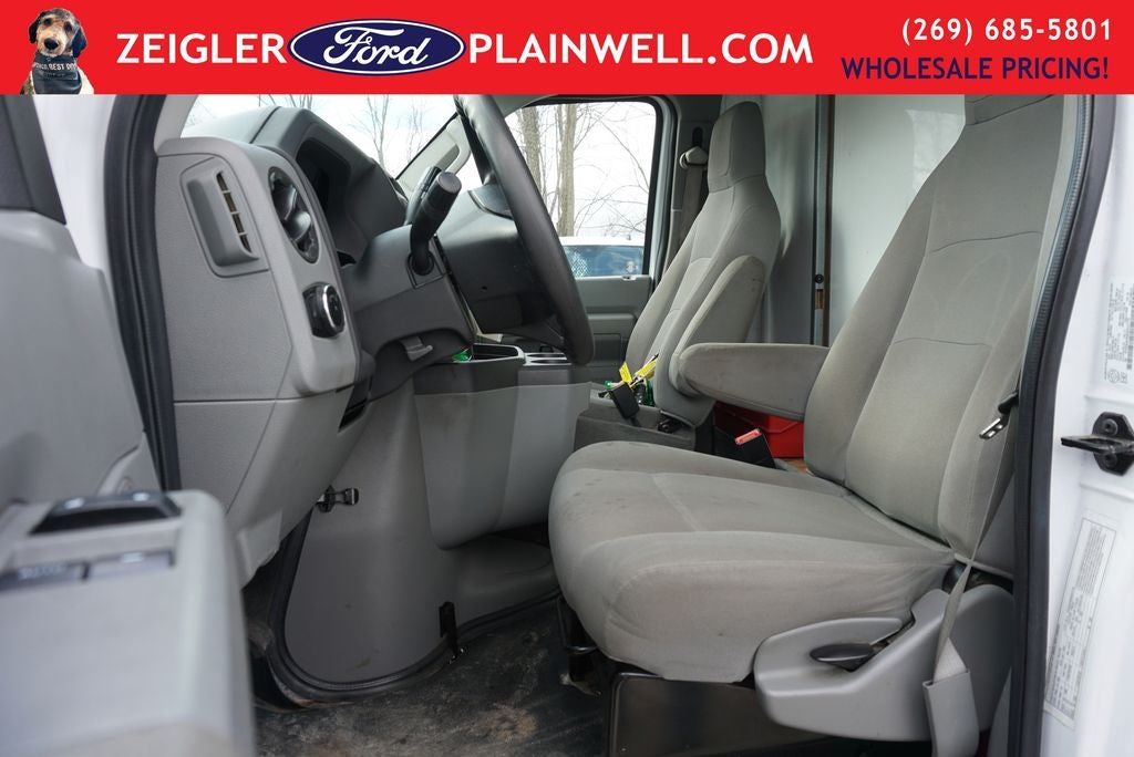 2024 Ford E-450SD Base DRW