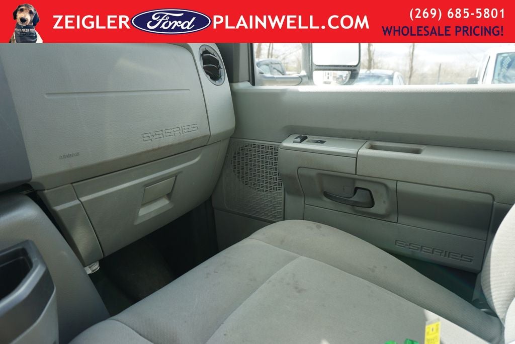 2024 Ford E-450SD Base DRW