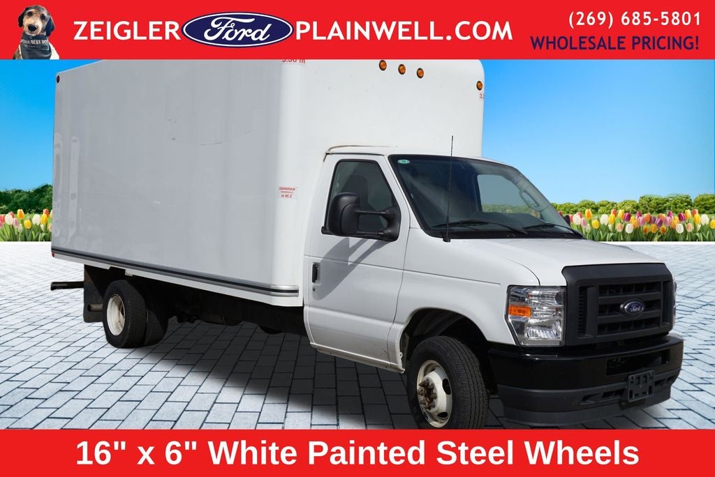 2024 Ford E-450SD Base DRW