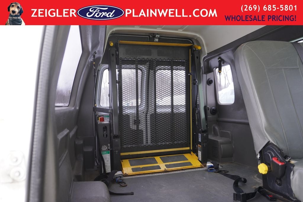 2013 Ford E-250 Passenger Wagon High Roof Passenger with Wheelchair Access