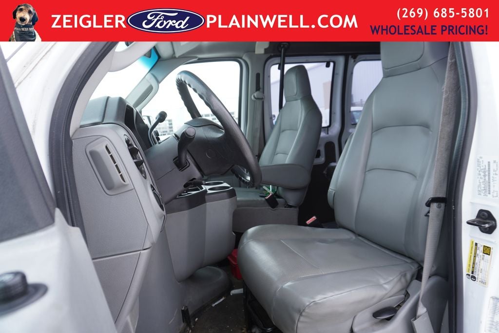 2013 Ford E-250 Passenger Wagon High Roof Passenger with Wheelchair Access
