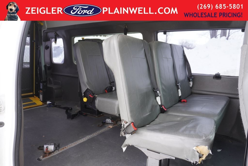 2013 Ford E-250 Passenger Wagon High Roof Passenger with Wheelchair Access