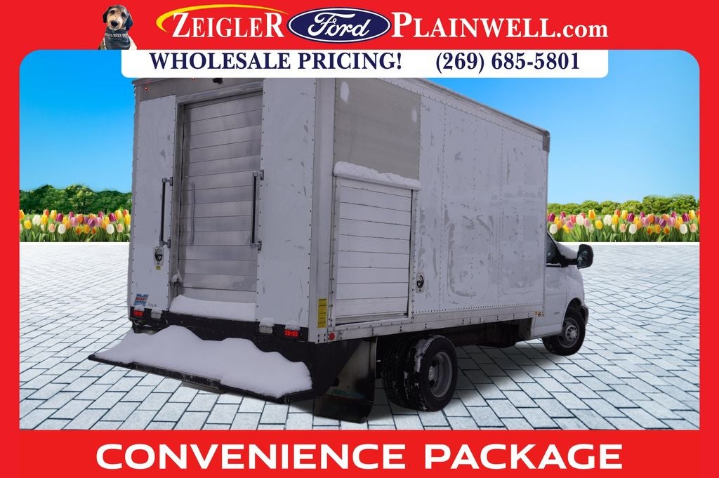 2015 Chevrolet Express 4500 Base Cutaway