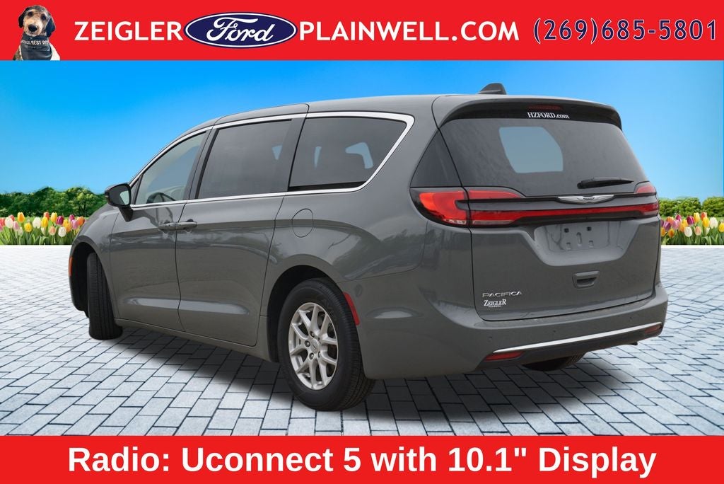 2025 Chrysler Pacifica Select