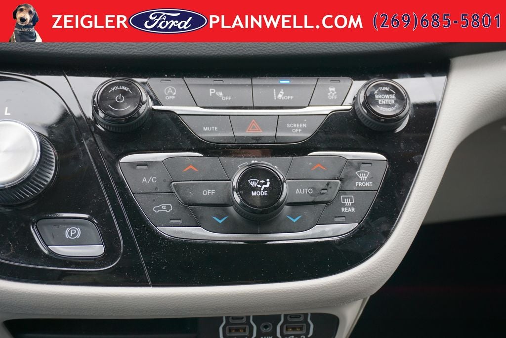 2023 Chrysler Pacifica Touring L
