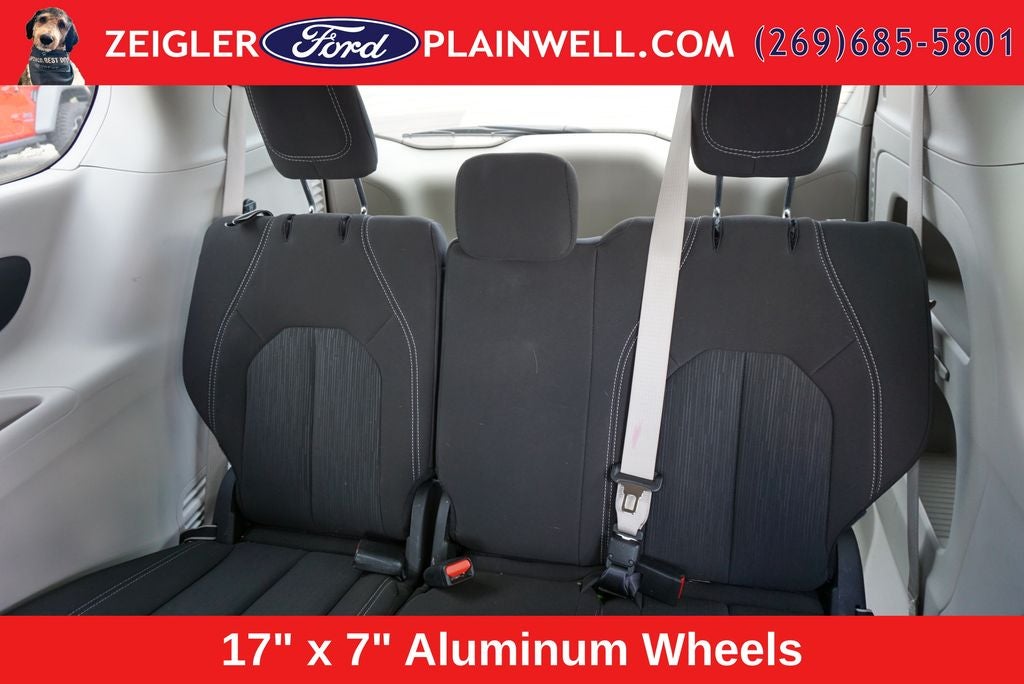 2024 Chrysler Voyager LX
