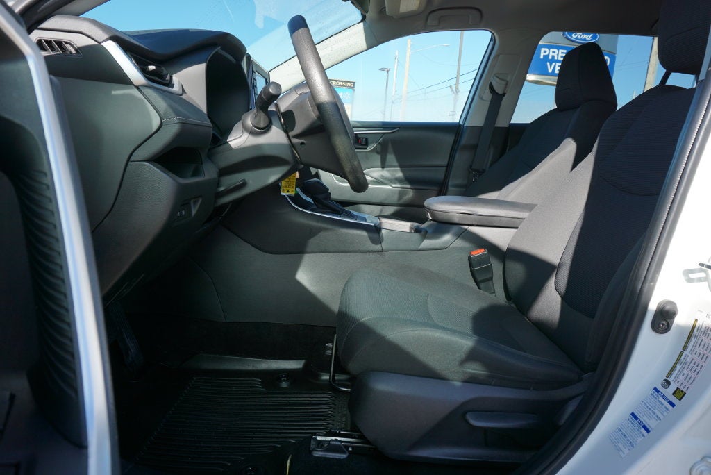 2022 Toyota RAV4 LE AWD Blind Spot Pkg Rear Camera