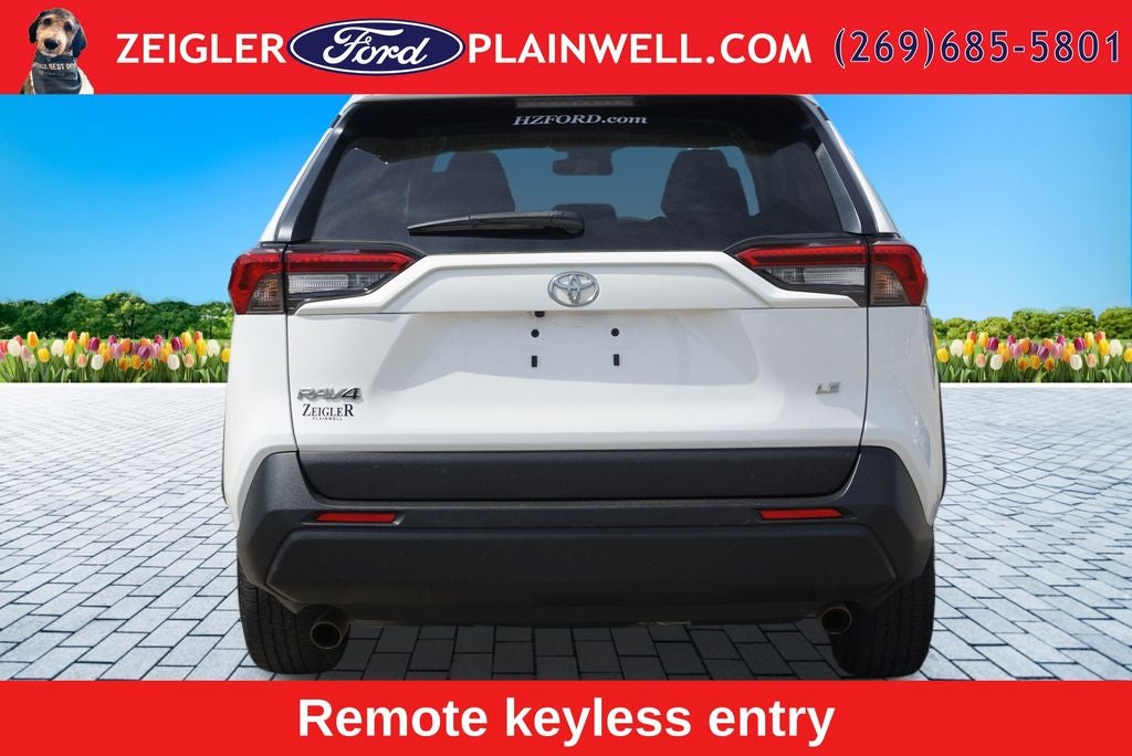 2022 Toyota RAV4 LE