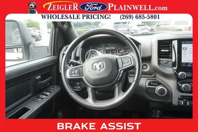 2023 RAM 3500 Tradesman 4x4 CREW CAB LONG BOX 6.4L V8 Navigation HD Vinyl