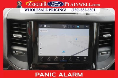 2023 RAM 3500 Tradesman 4x4 CREW CAB LONG BOX 6.4L V8 Navigation HD Vinyl