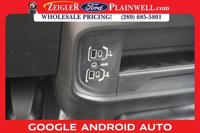 2023 RAM 3500 Tradesman 4x4 CREW CAB LONG BOX 6.4L V8 Navigation HD Vinyl