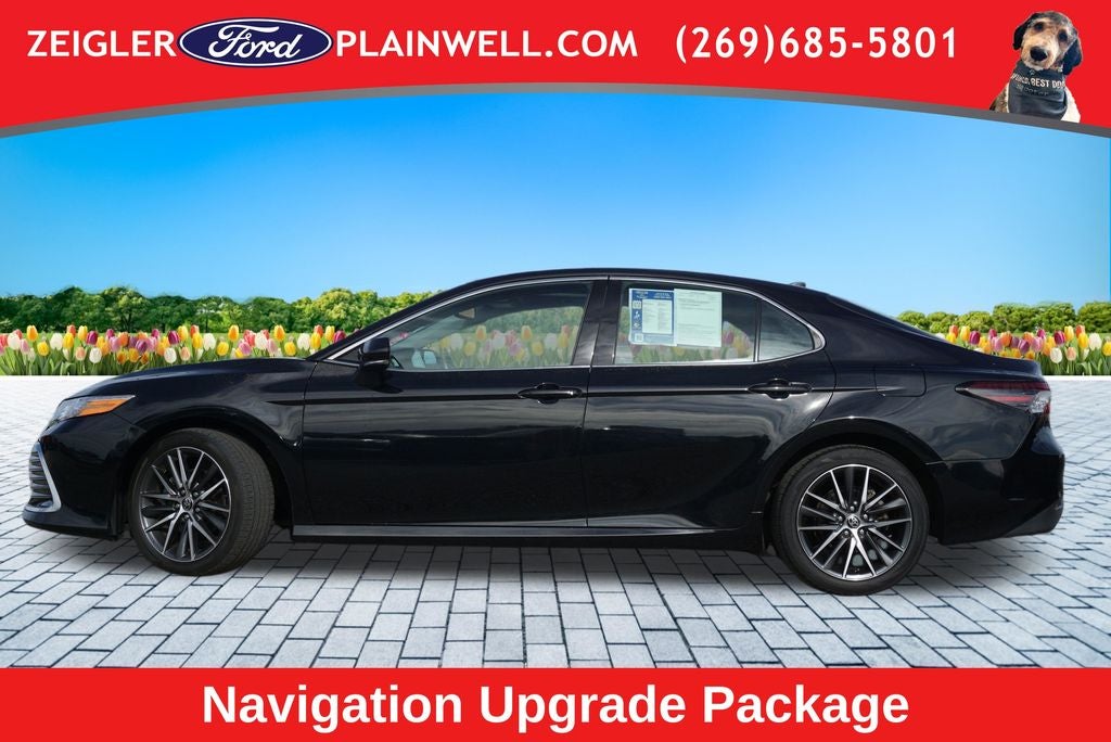 2022 Toyota Camry Hybrid XLE Leather Power Moonroof Rear Camera
