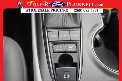 2023 Toyota Camry Hybrid SE