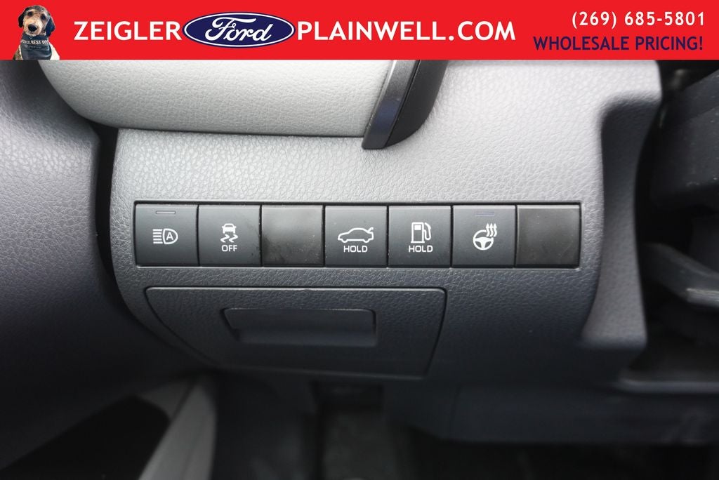 2023 Toyota Camry Hybrid SE