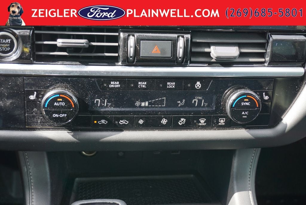 2023 Nissan Pathfinder SL