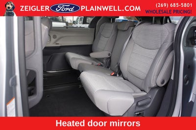 2021 Toyota Sienna LE 8 Passenger